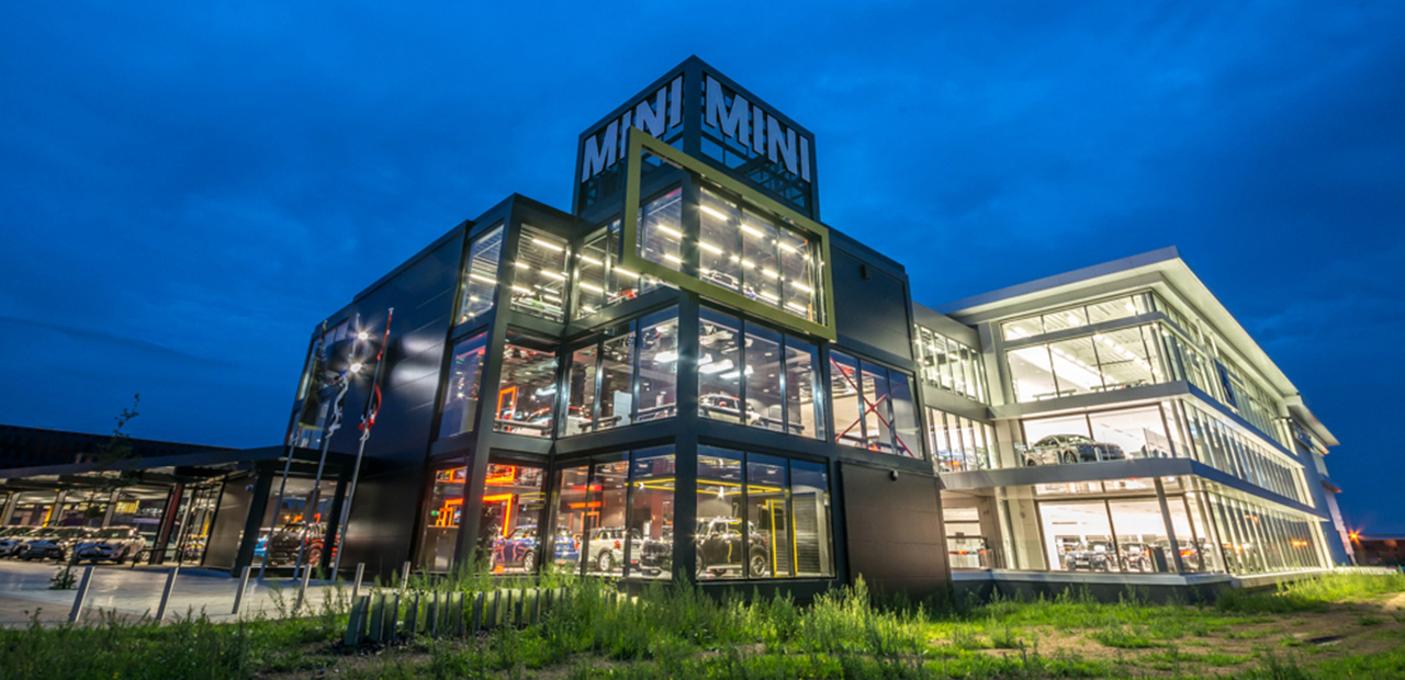 Cooper BMW MINI, Reading