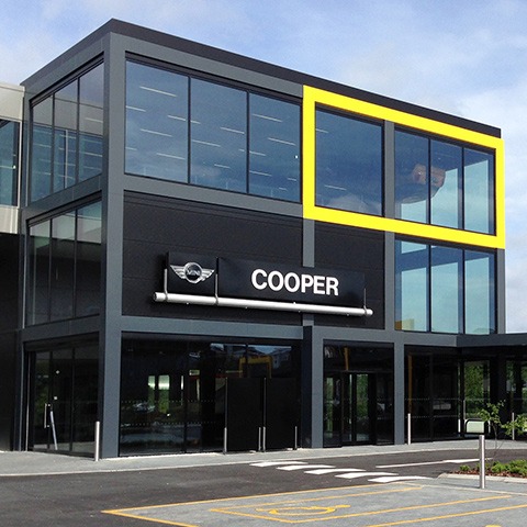 Cooper BMW MINI, Reading