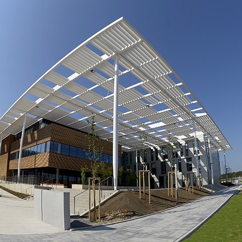 ELI Beamlines International Laser Research Centre, Prague